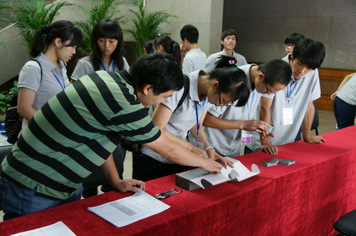 中国人口老龄化_2012中国青少年人口