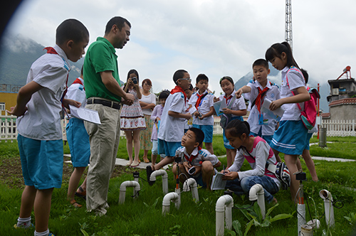 学校动态青少年科学调查体验活动
